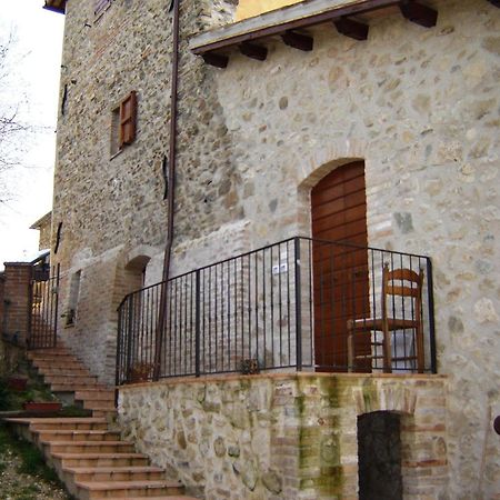 Casale Del Monsignore Сполето Стая снимка