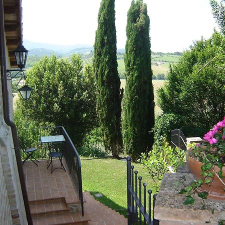 Casale Del Monsignore Сполето Стая снимка