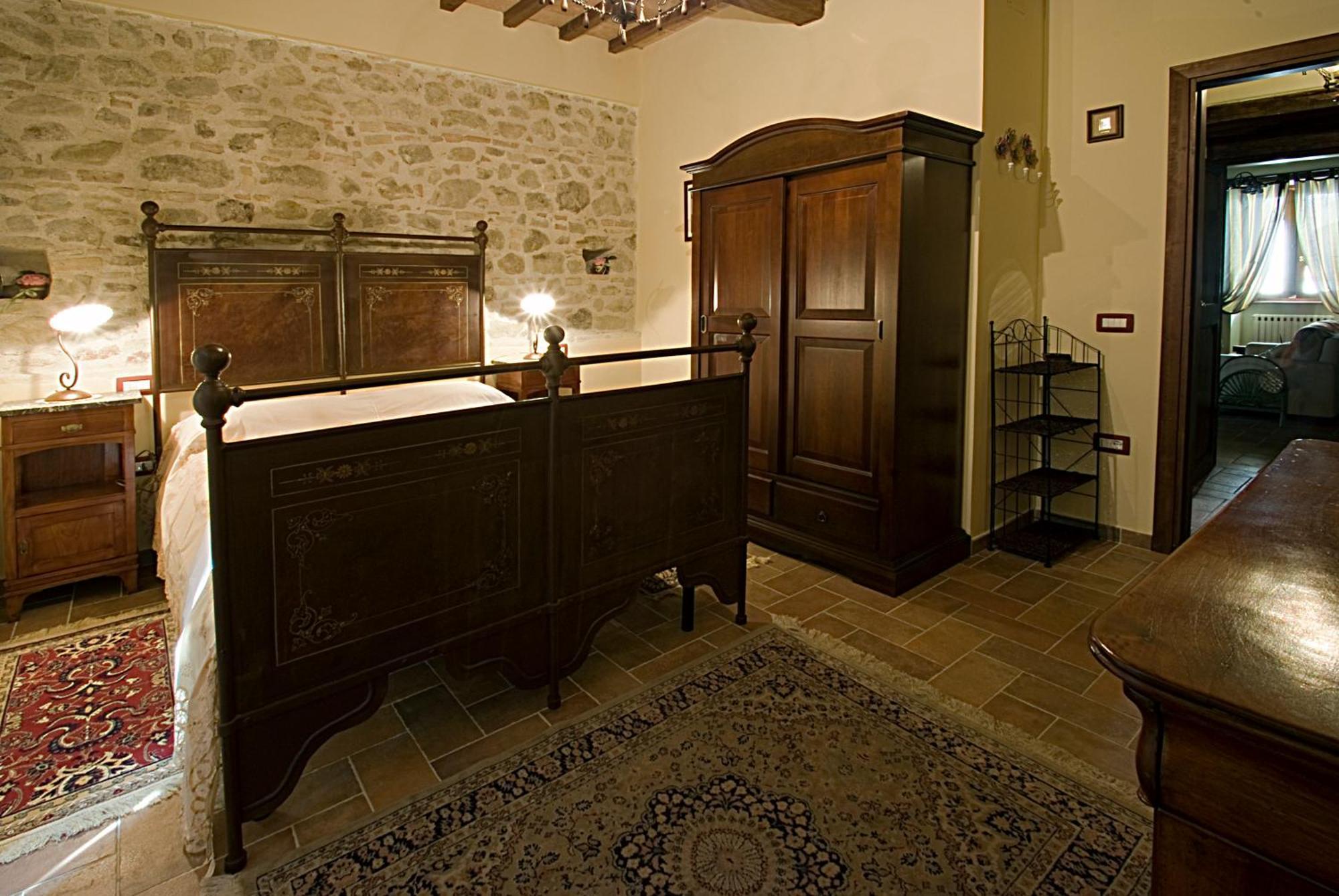 Casale Del Monsignore Сполето Стая снимка