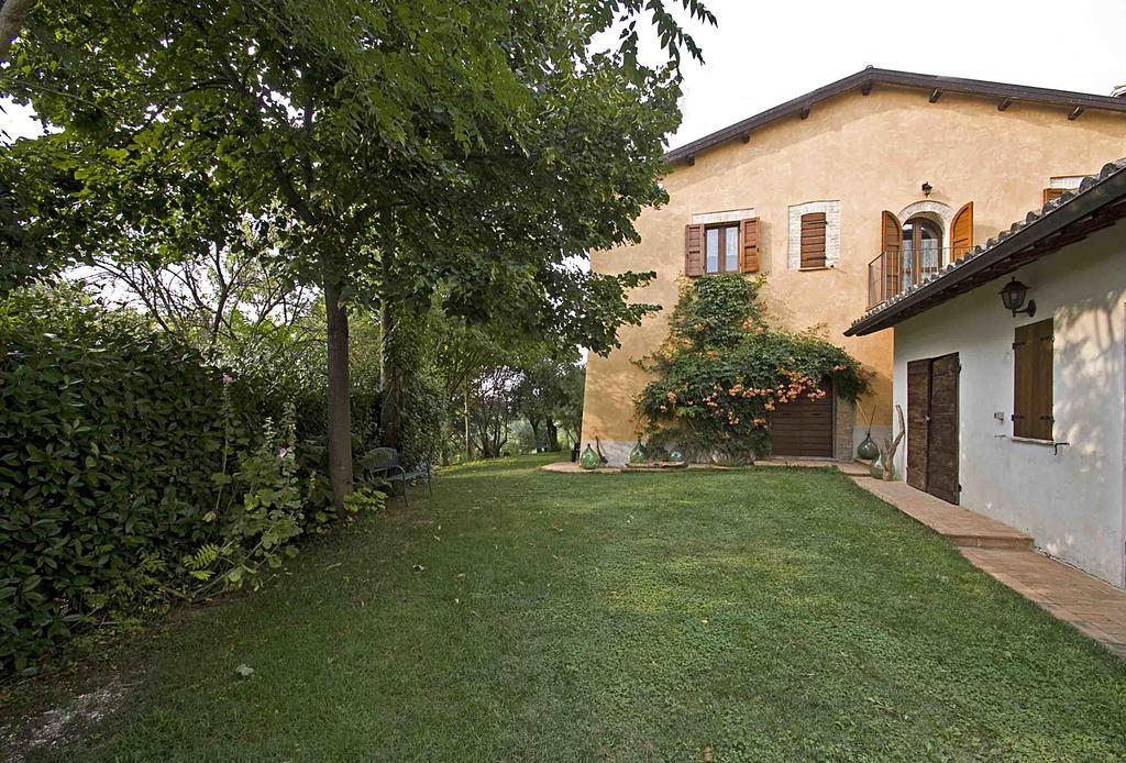 Casale Del Monsignore Сполето Екстериор снимка