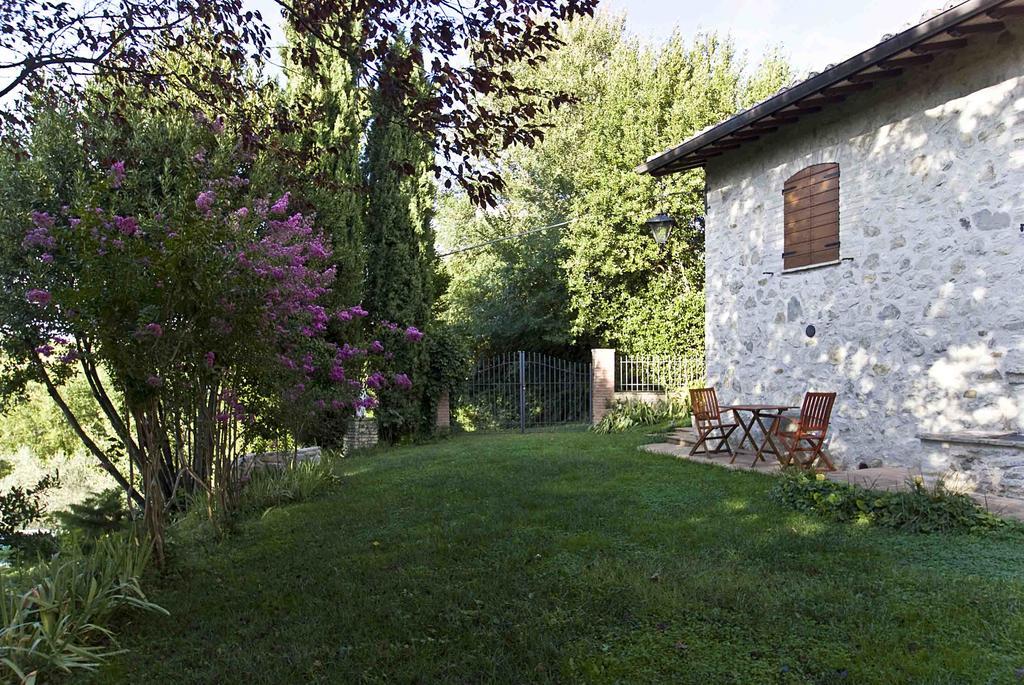 Casale Del Monsignore Сполето Екстериор снимка