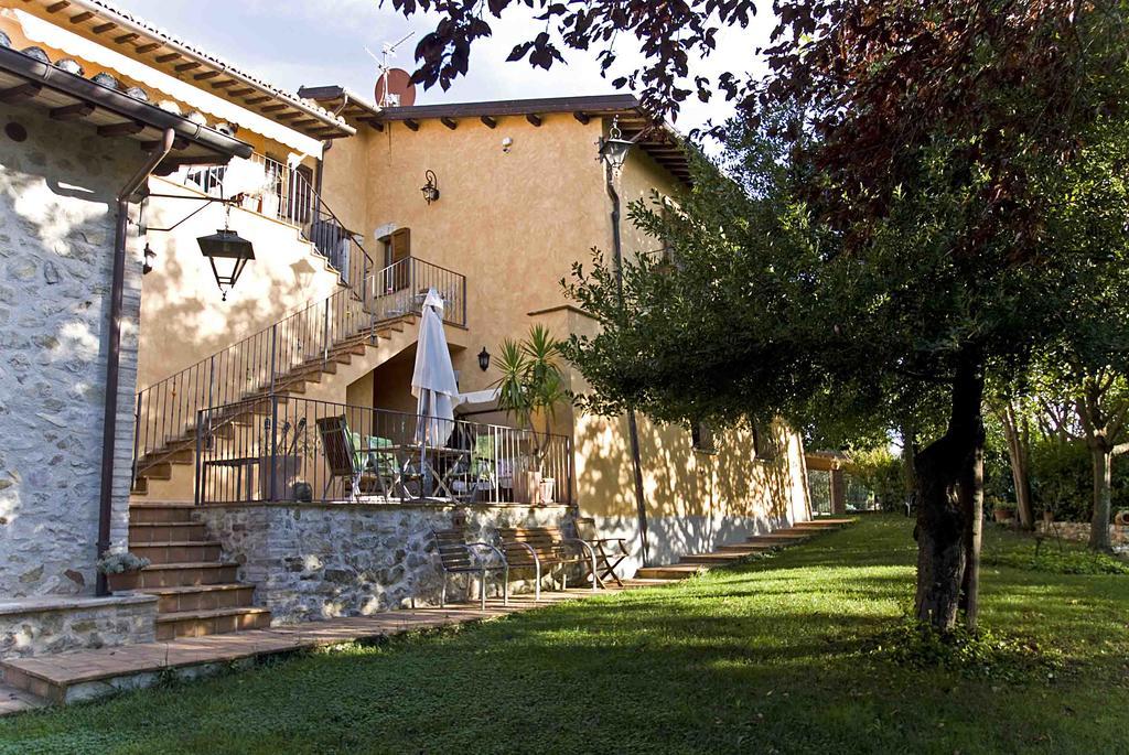 Casale Del Monsignore Сполето Екстериор снимка