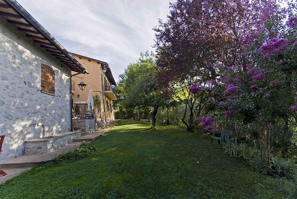 Casale Del Monsignore Сполето Екстериор снимка