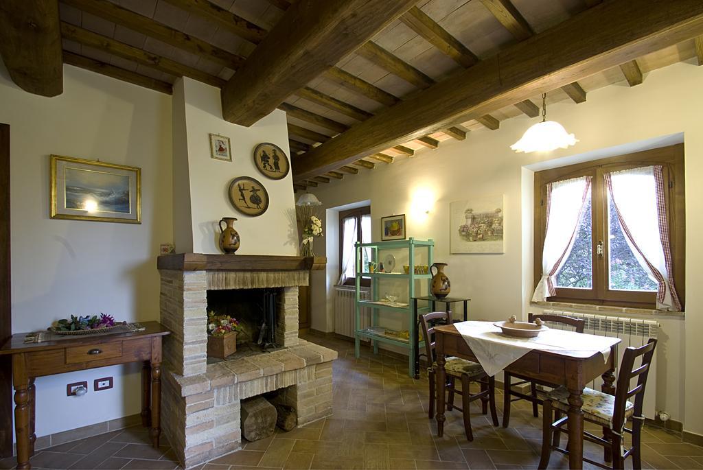 Casale Del Monsignore Сполето Екстериор снимка