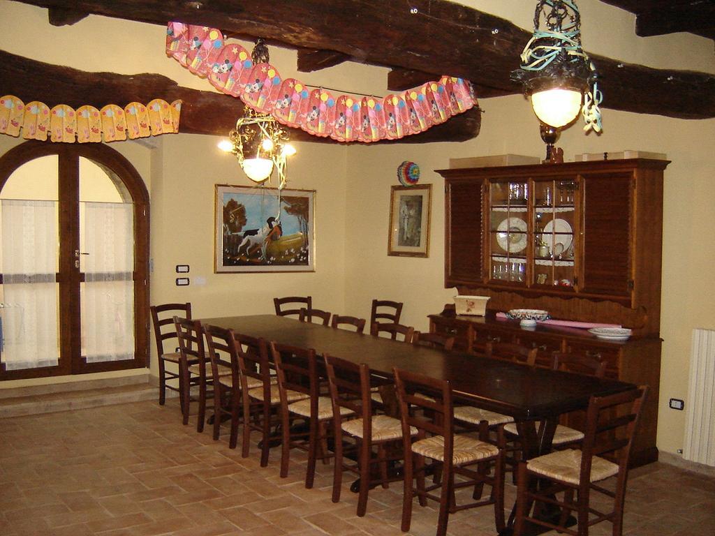 Casale Del Monsignore Сполето Екстериор снимка